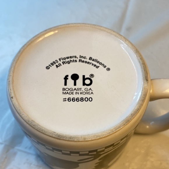 Susan Burger Cat Playing with Yarn Coffee Tea Mug - Picture 5 of 6